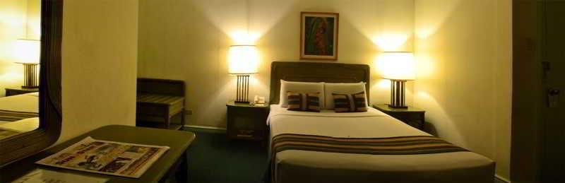 Villa Margarita Hotel Davao City Exteriör bild
